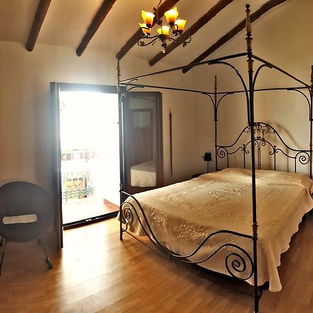 Villa Carabeo 네르하 외부 사진