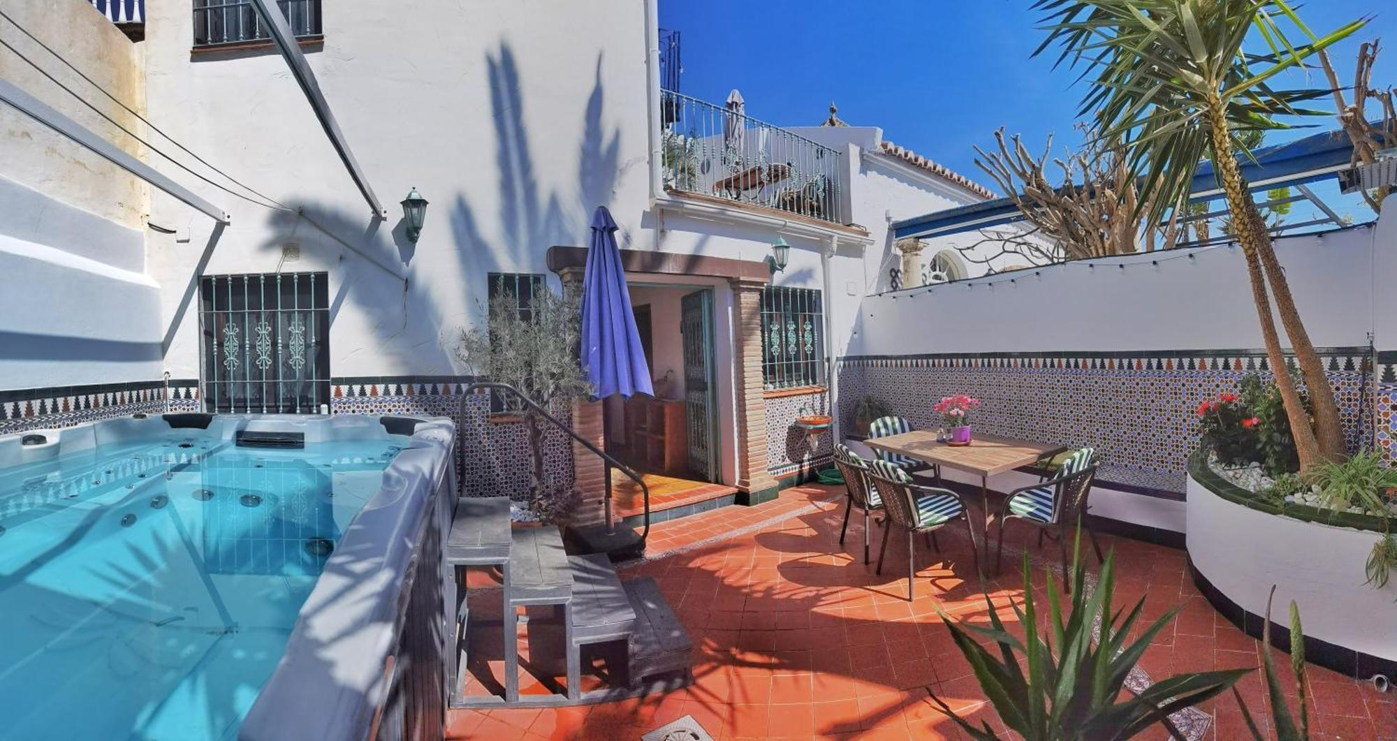 Villa Carabeo 네르하 외부 사진