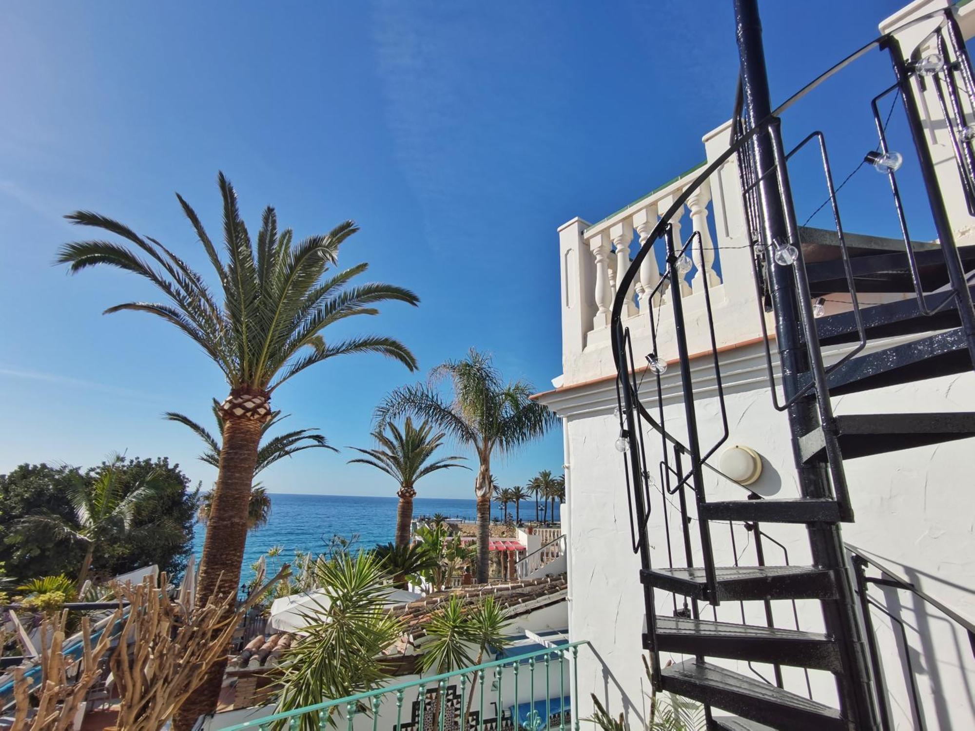Villa Carabeo 네르하 외부 사진