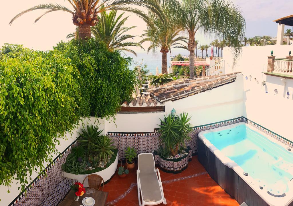Villa Carabeo 네르하 외부 사진
