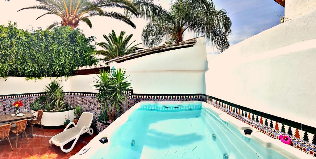 Villa Carabeo 네르하 외부 사진