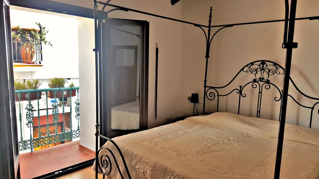 Villa Carabeo 네르하 외부 사진