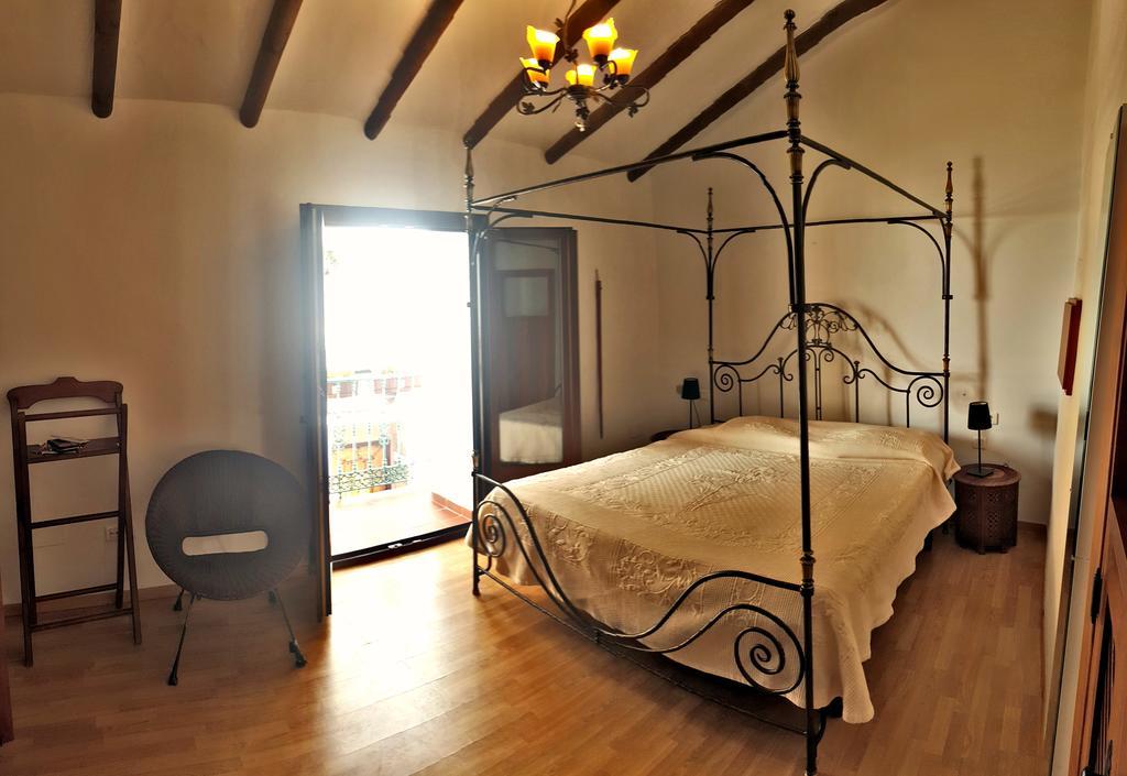 Villa Carabeo 네르하 외부 사진