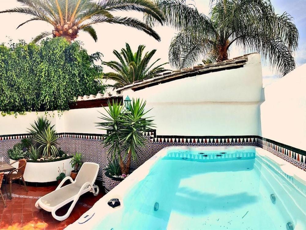 Villa Carabeo 네르하 외부 사진